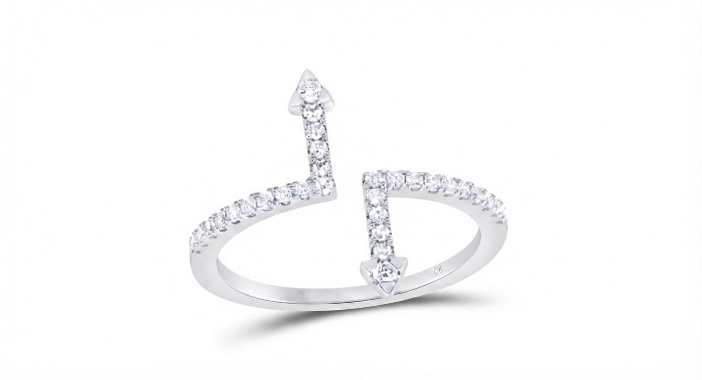 Natural diamond double arrow ring with 10K gold setting