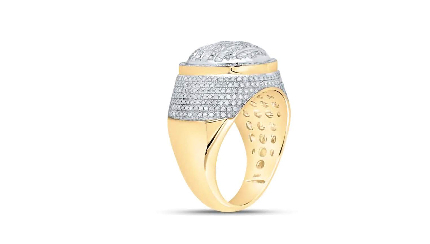 10K Circle Diamond Ring