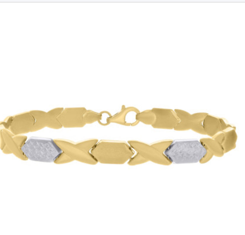 Front view of the 10K Yellow Gold Women's XOXO Stampato Bracelet showcasing its elegant design.
