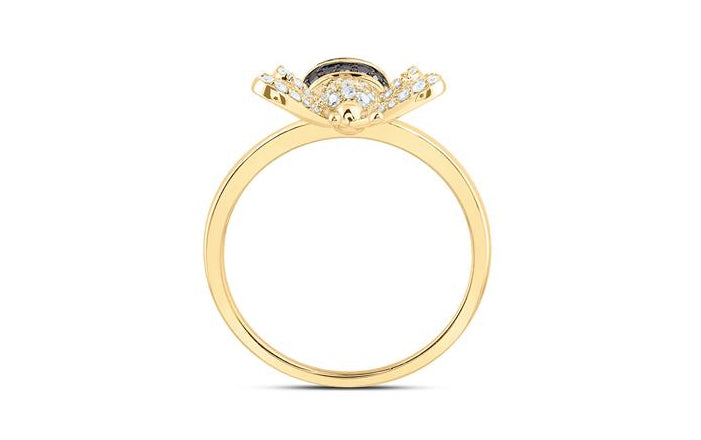 Nature-inspired bee ring in yellow gold