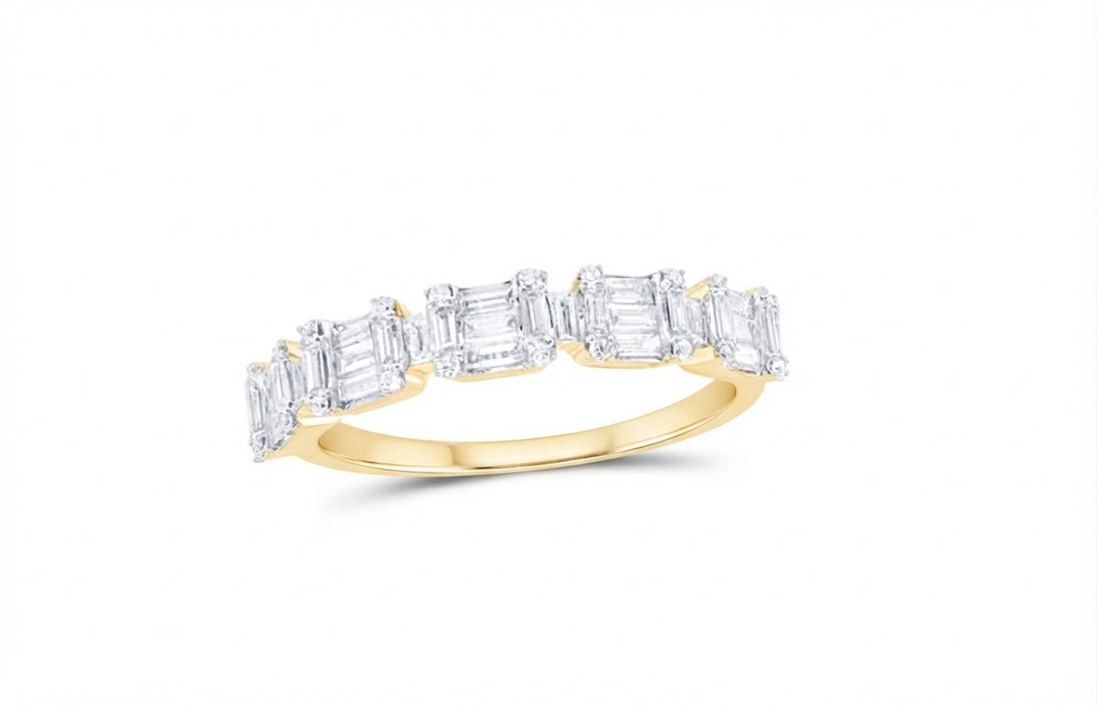 Close-up of natural diamonds on 14K gold emerald band