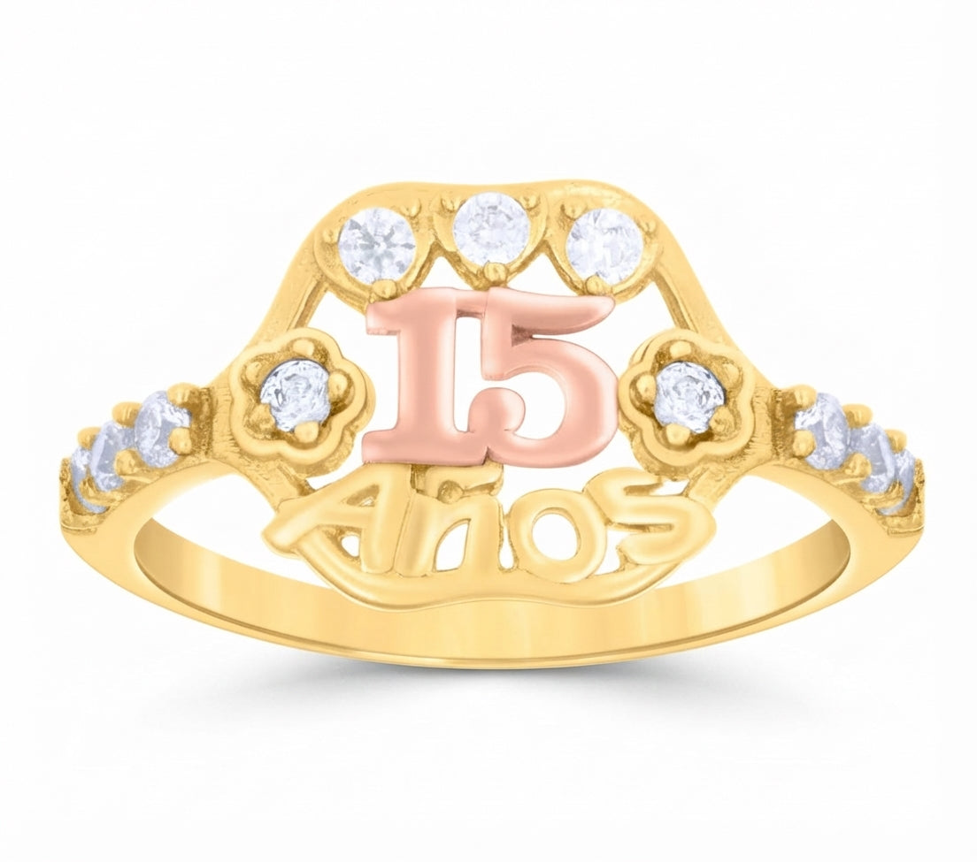 Close-up of 14K yellow gold CZ quinceañera ring