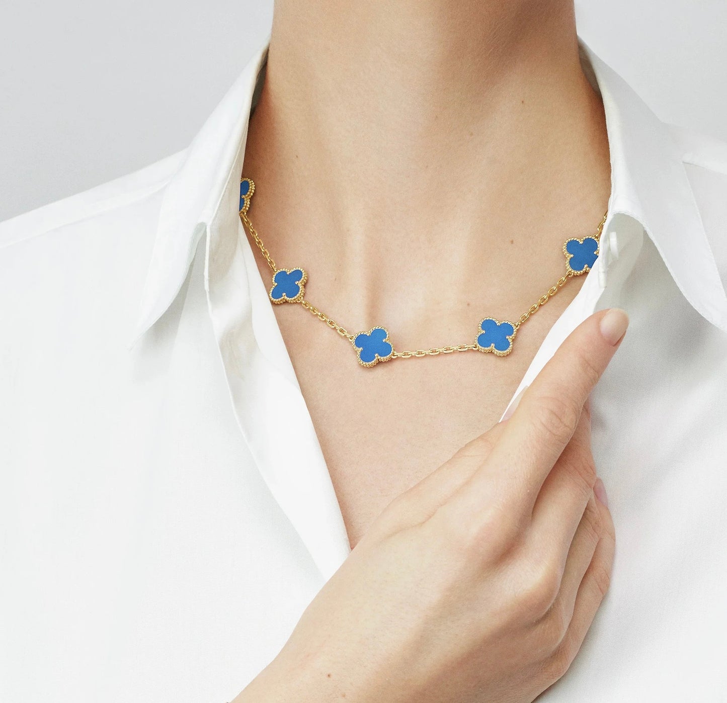 10K Sky Blue Clover Necklace