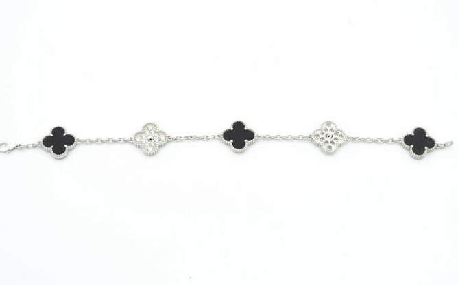 Sterling Silver 1.28 Cttw Moissanite 14mm Black Clover Bracelet