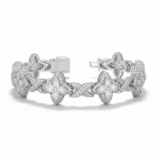 Luminous Clover Bracelet – Moissanite in 925 Silver